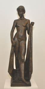 Skulptur 'Mädchen mit großem Tuch'