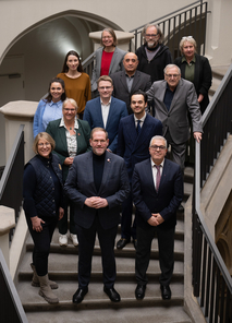 Gruppenfoto der Mitglieder des Petitionsausschuss,